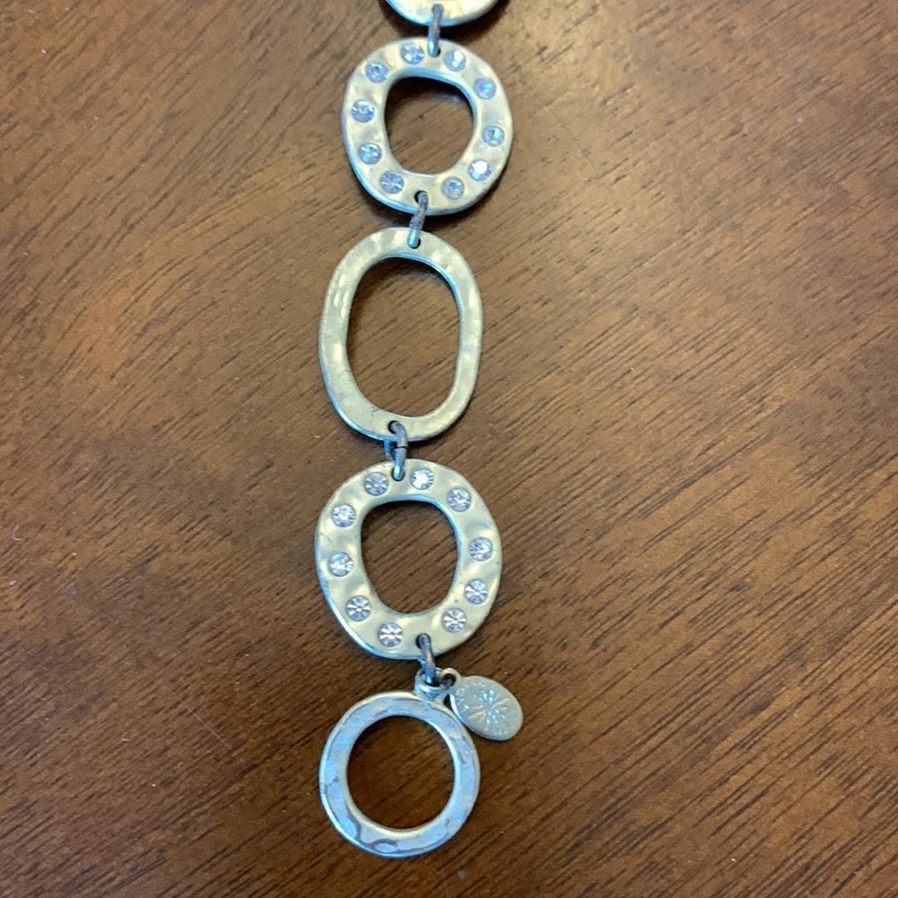 Gold toggle bracelet Length 7” - Picture 2 of 4
